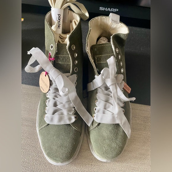 Panchic shoes - Picture 1 of 7